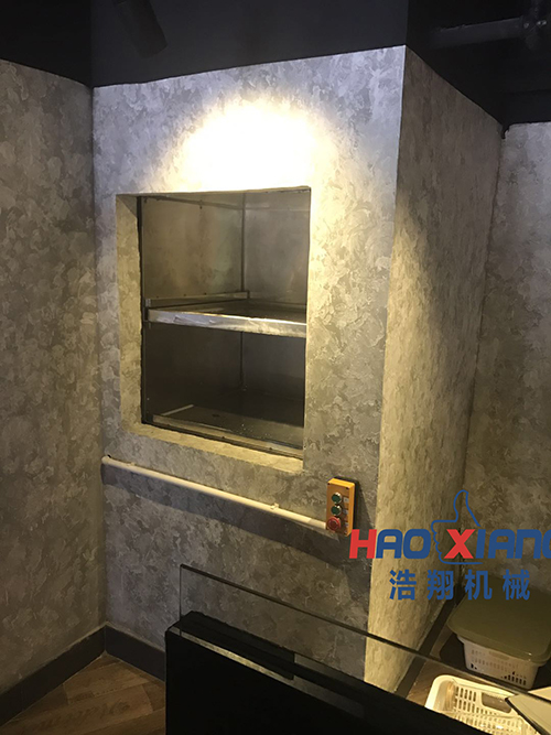 吉隆坡酒家爲浩翔生産的液壓傳菜機深受點贊！